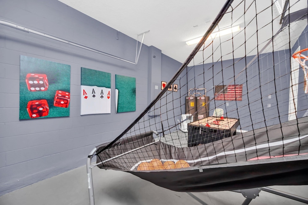 Chic Resort Villa: Themed Rooms Pool & Game Room - photo 57
