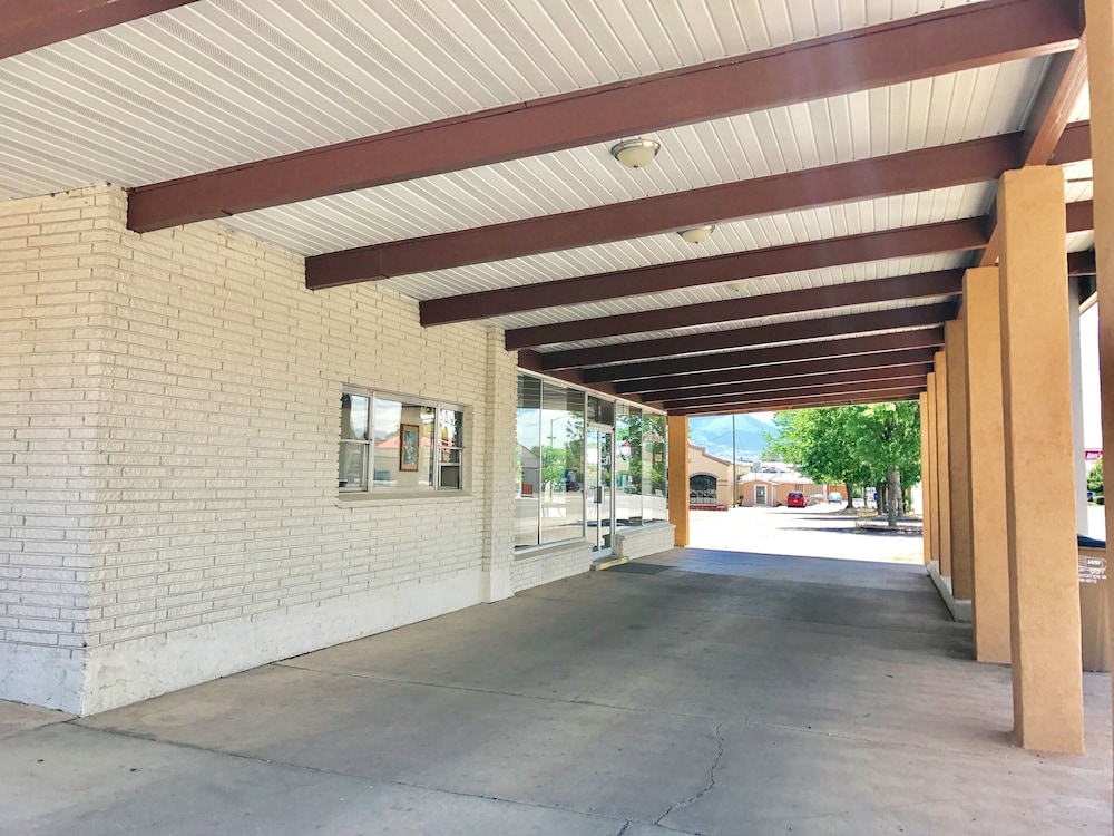 Appletree Inn - featured photo