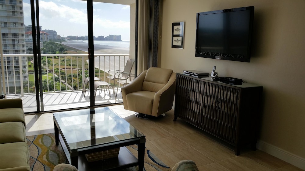 South Seas Tower 3 1009 - photo 9