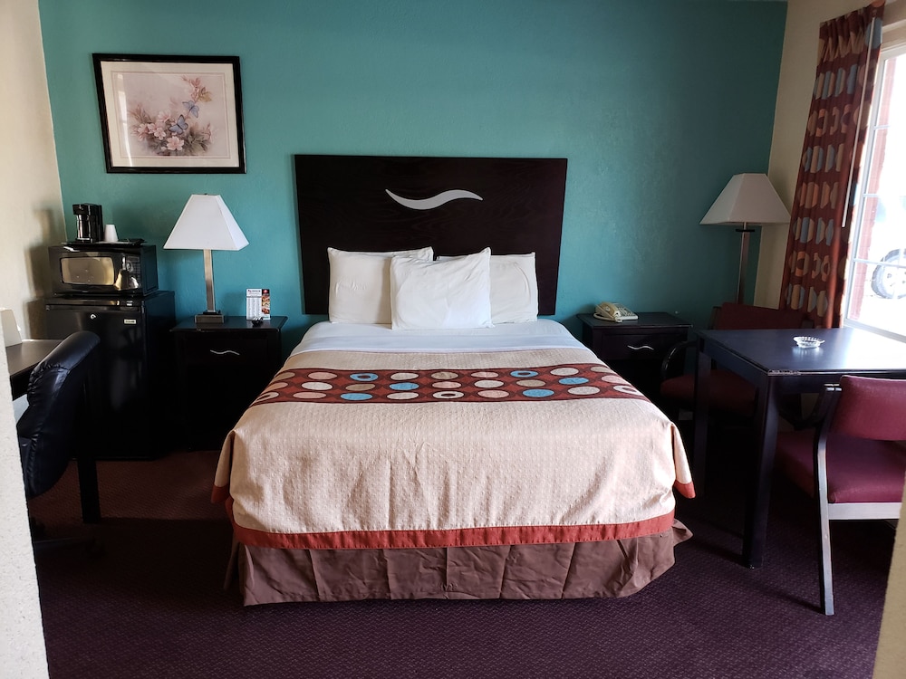 American Inn Sedalia - photo 18