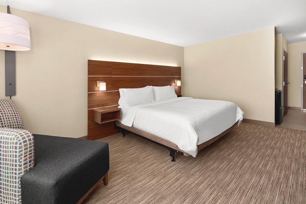 Holiday Inn Express & Suites Willows by IHG - photo 9