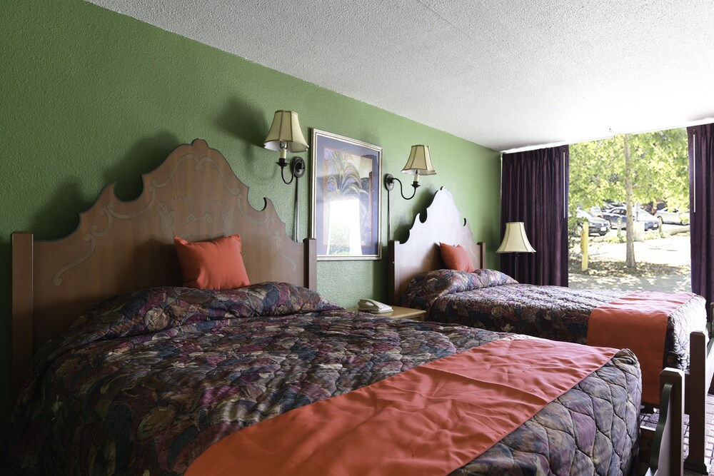Hotel Valdosta GA I 75 & St Augustine Rd - photo 11