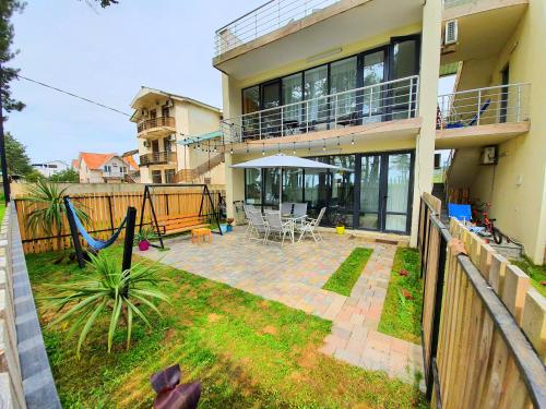 Beachfront Apartments Kapro One — 4-Star Luxury Hotel in Urek'i, Georgia