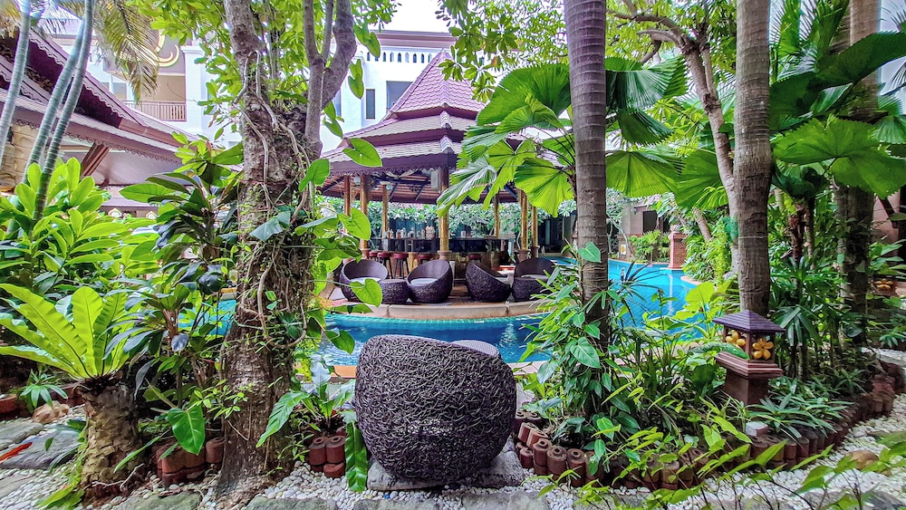 Quality Beach Resorts and Spa Patong — 4-Star Luxury Hotel in Phuket, Thailand