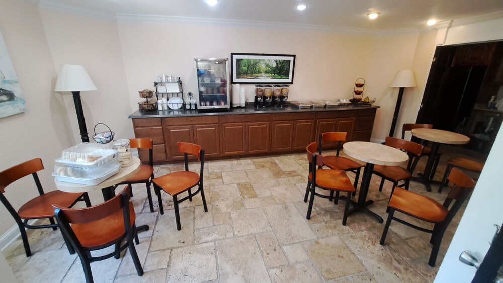 Saint Simons Inn by the Lighthouse - photo 178