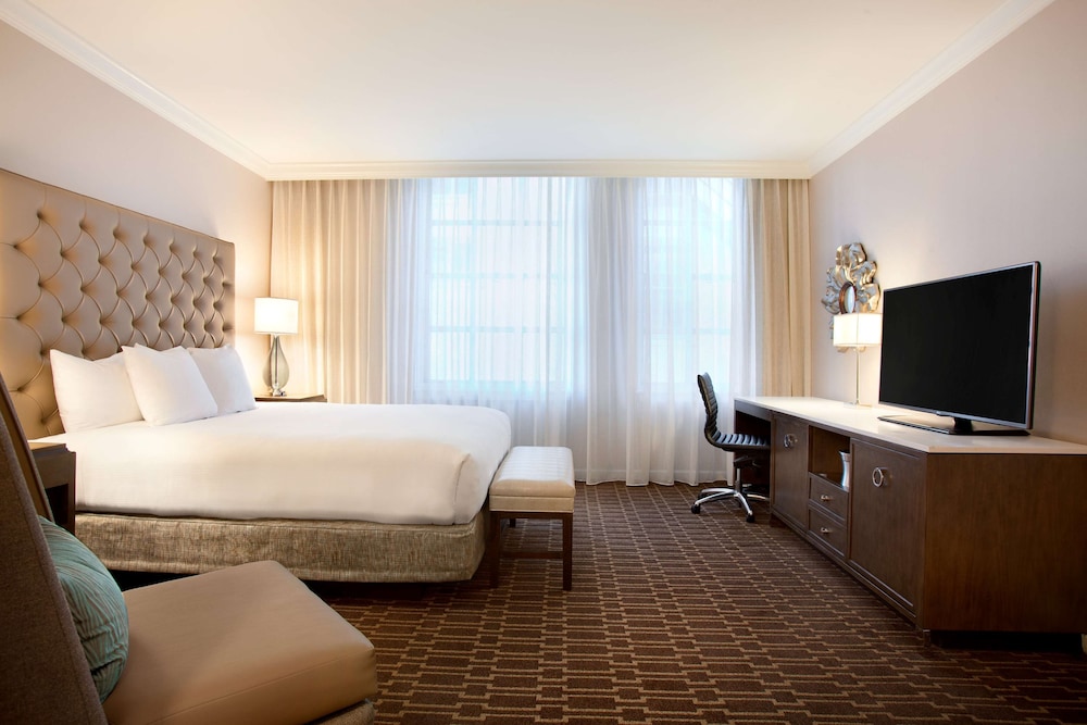 Hilton New Orleans St. Charles Avenue - photo 15