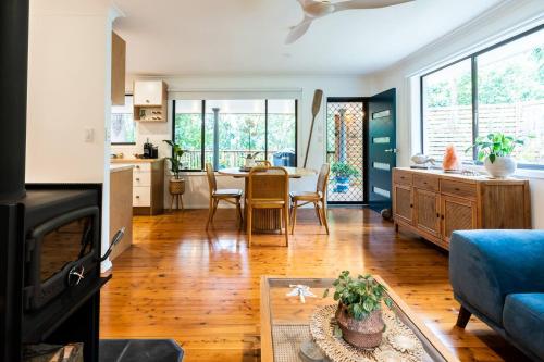 Woodlands Seaside An Avoca Beach Retreat with Separate Studio