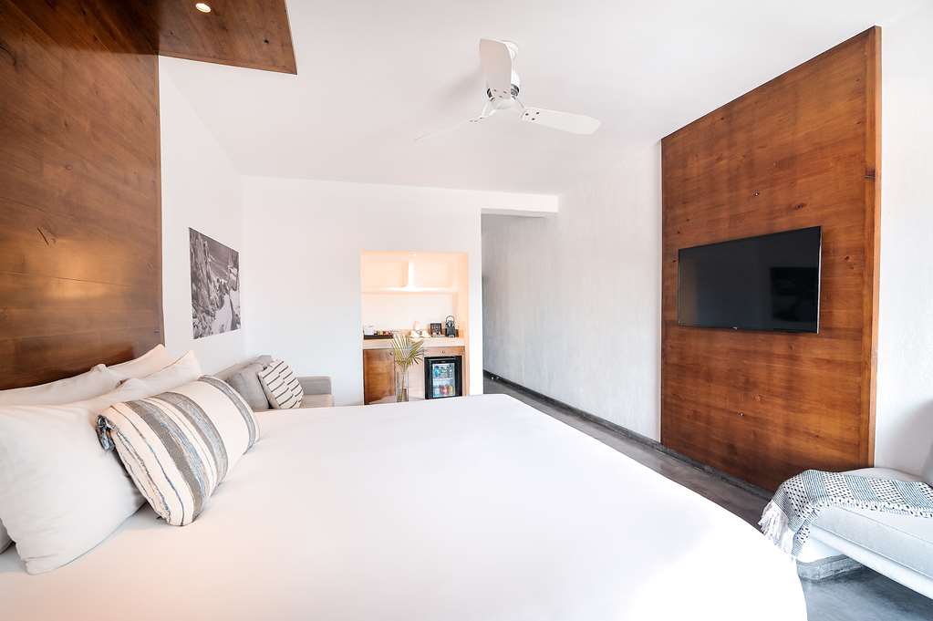Superior single Bahia Hotel & Beach House