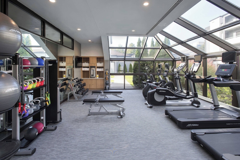 Courtyard by Marriott Norwalk - photo 18