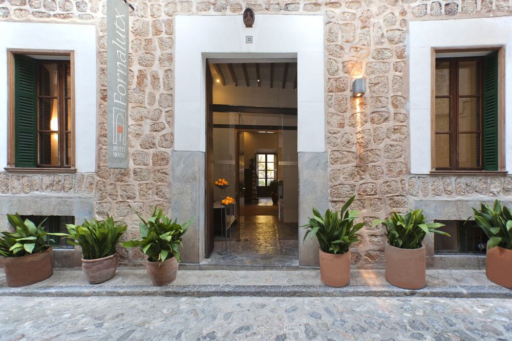 Fornalutx Petit Hotel Bed & Breakfast — hotel in Fornalutx