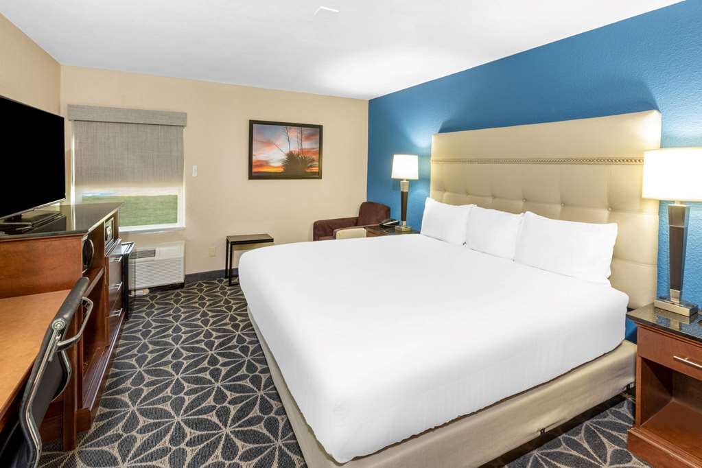 Baymont by Wyndham McAllen Pharr - photo 18