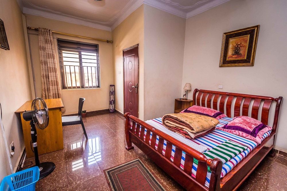 Giraffe Park Hotel - last minute hotel in Kampala