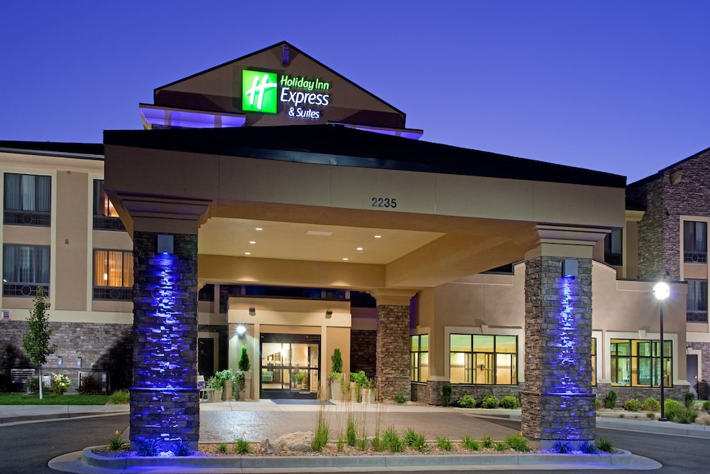 Holiday Inn Express & Suites Logan by IHG - photo 26