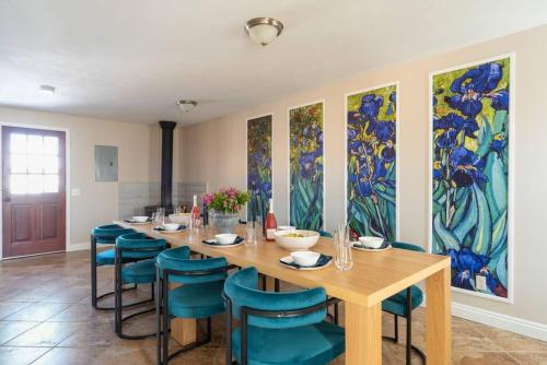Downtown Denver: 4bd Game Movie Room Backyard — hotel in Arvada