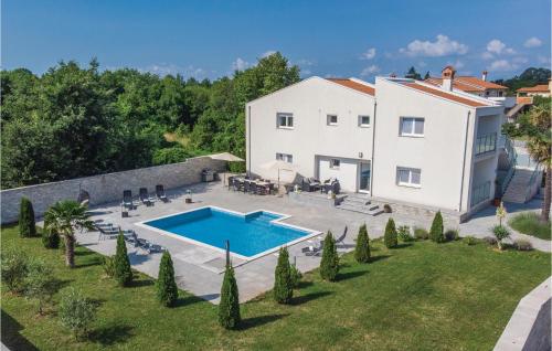 Lovely Home In Nedescina With Wifi — 4-Star Luxury Hotel in Nedescina, Croatia