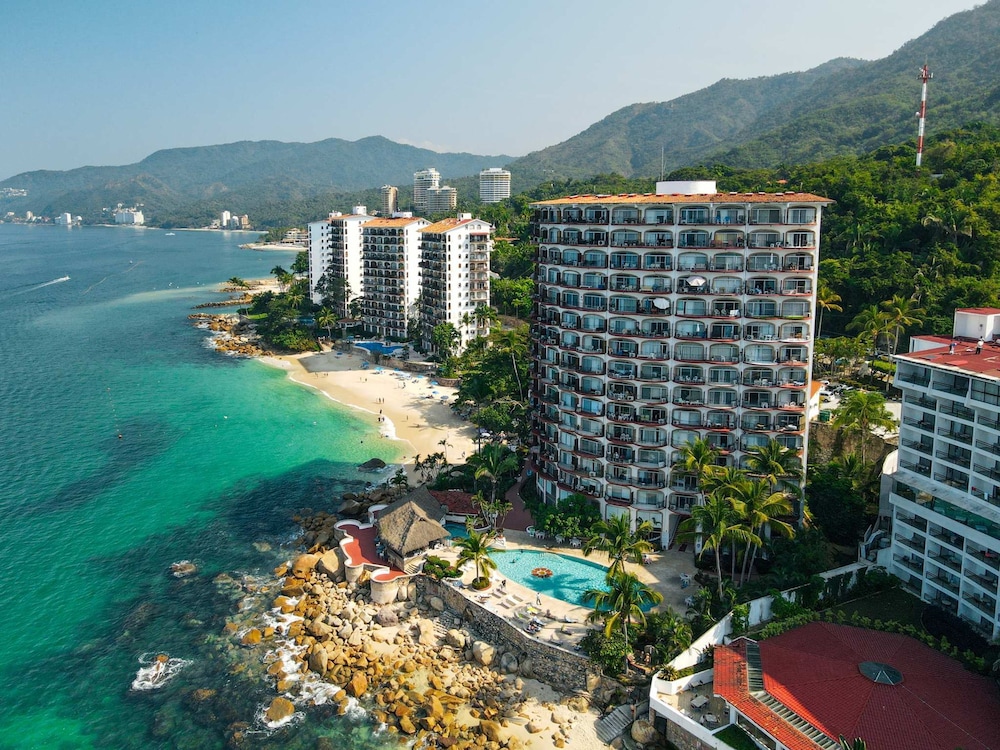 Ocean Front Penthouse Newly Renovated Sleeps 6 Casa Agua Girasol — 4-Star Luxury Hotel in Puerto Vallarta, Mexico