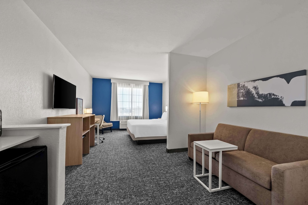 Spark by Hilton Selma - photo 14
