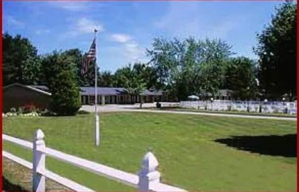 Tallwood Motel Wells - photo 37