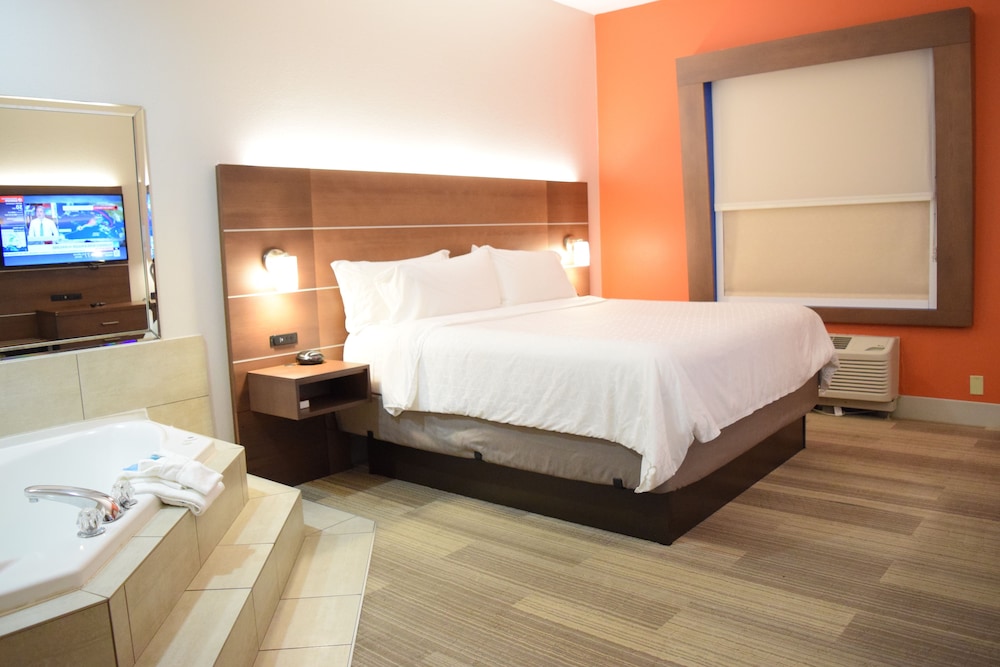 Holiday Inn Express Hotel & Suites West I 10 by IHG - photo 21