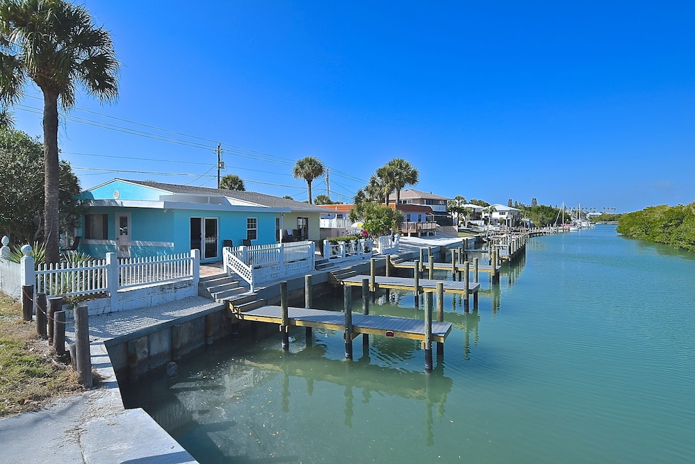 A Beach Retreat - photo 204