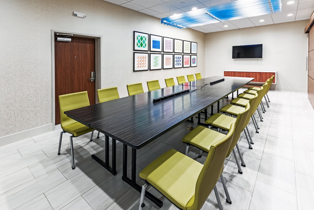 Holiday Inn Express & Suites Stafford NW Sugar Land by IHG - photo 47