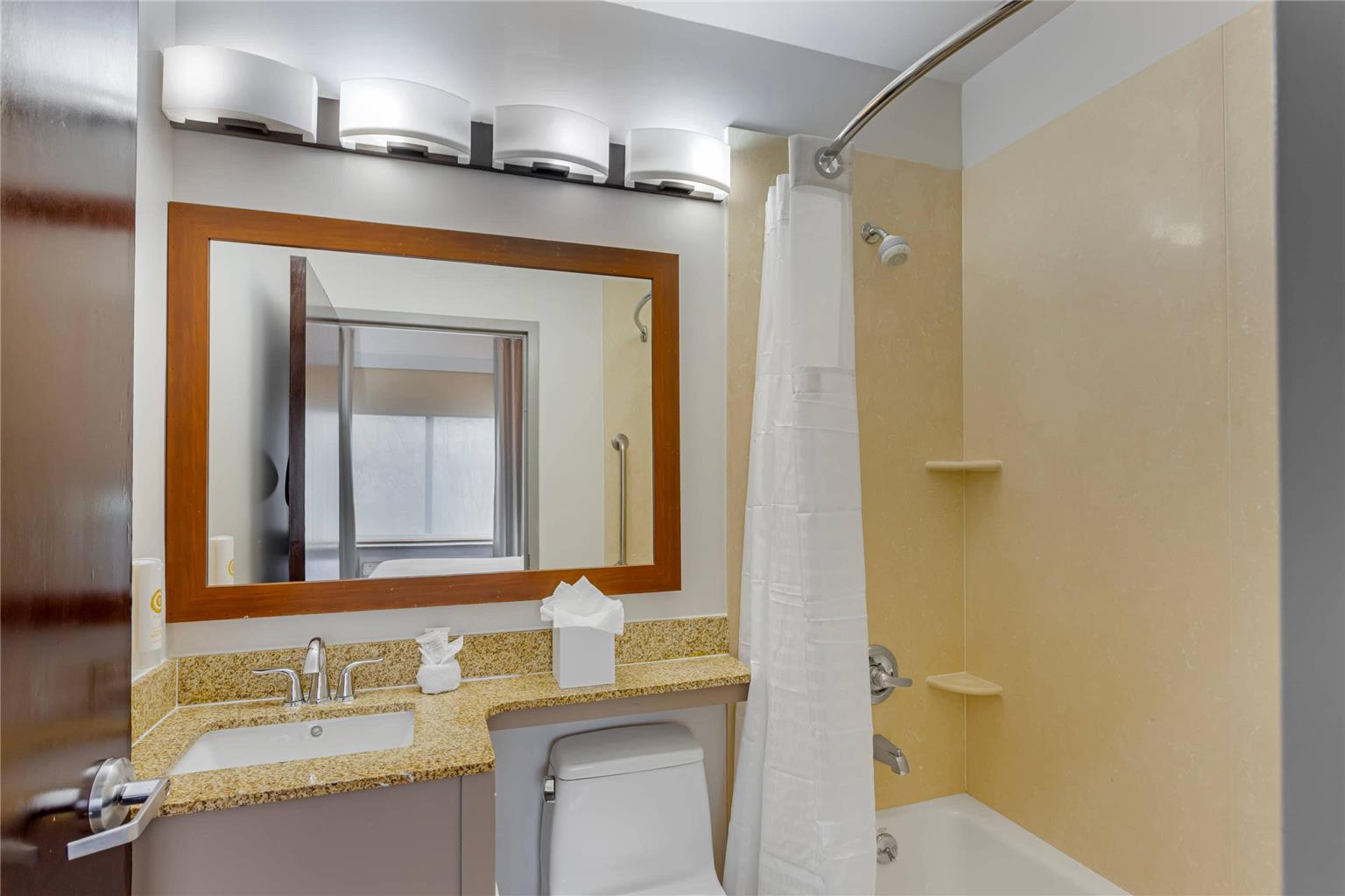 The Staten Island Inn - photo 16