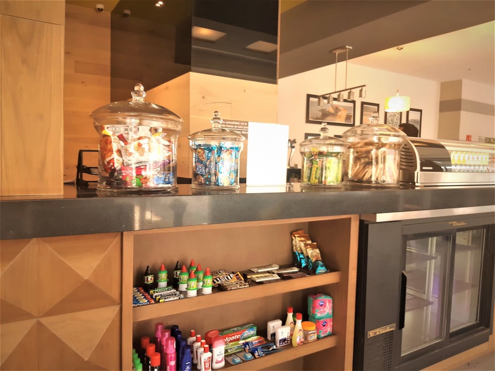 Snack bar