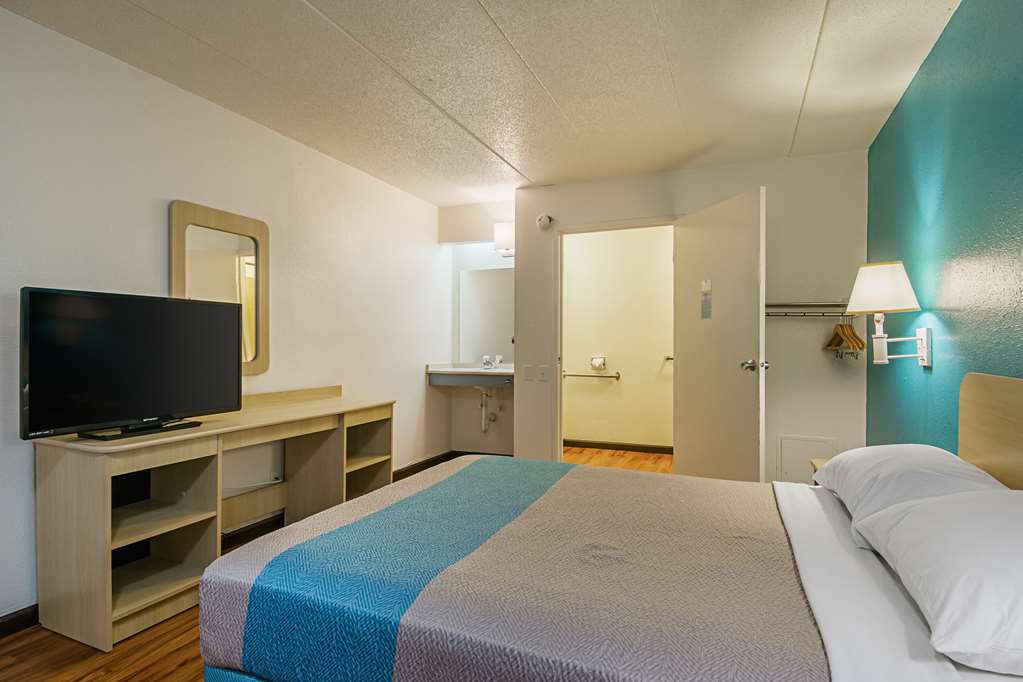 Motel 6 Knoxville TN North - photo 9