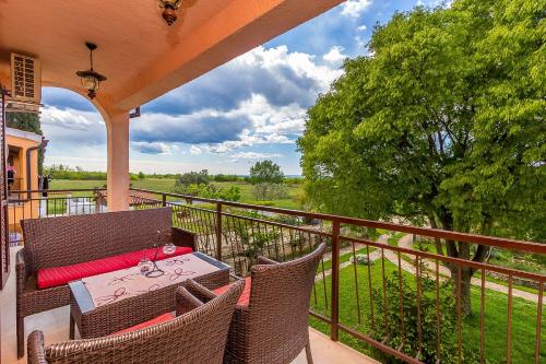Ferienwohnung Mit Wlan Klima Parkplatz Grill Und Großem Garten Zum Fußball Spielen — 4-Star Luxury Hotel in Vodnjan, Croatia