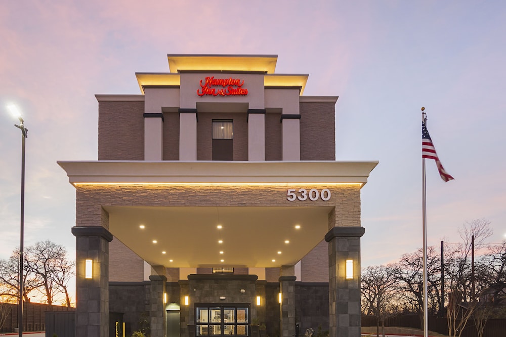 Hampton Inn & Suites Colleyville DFW Airport West - photo 51