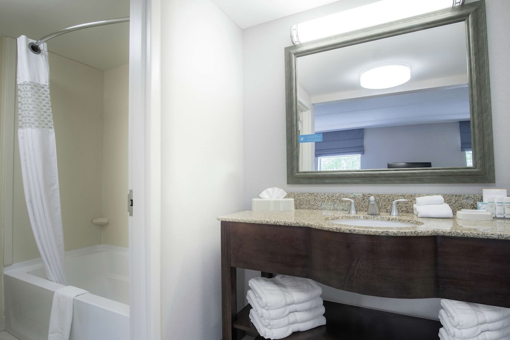 Hampton Inn & Suites Berkshires Lenox - photo 30