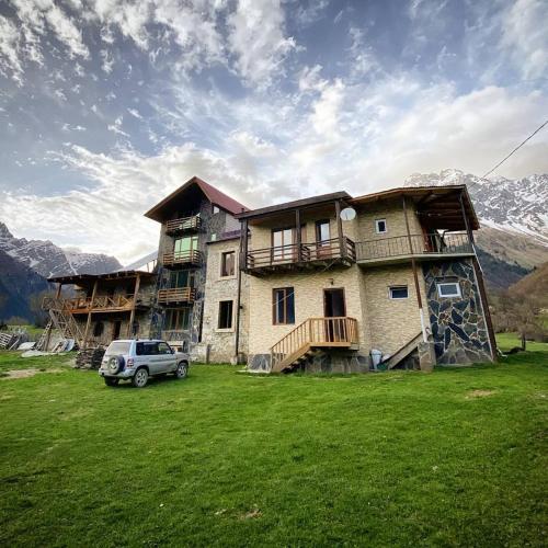 Peak Mazeri Guest House
