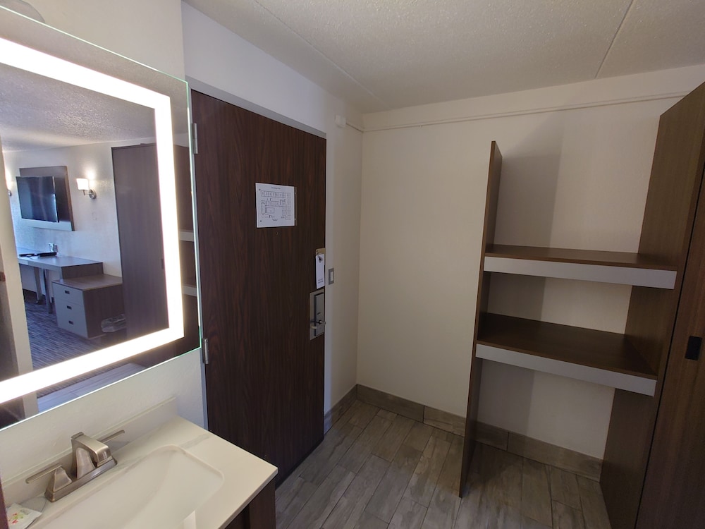 Reagan Resorts Inn - photo 6
