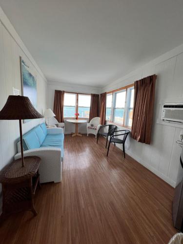 Buccaneer Quarters and Suites - photo 16