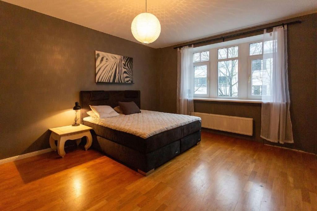 Top Secure Spacious Apartment