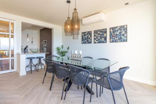 Quarteira Beach Stunning Apartment — 4-Star Luxury Hotel in Quarteira, Portugal