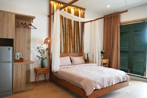 West Lake View Apartment 5 minutes from Hanoi Old Quarter Street Ba Dinh Square — 4-Star Luxury Hotel in Hanoi, Vietnam