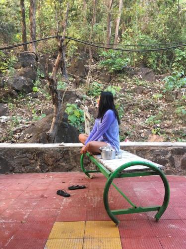 Couple Friendly Abode Jungle Bathtub — Unknown City — photo 5