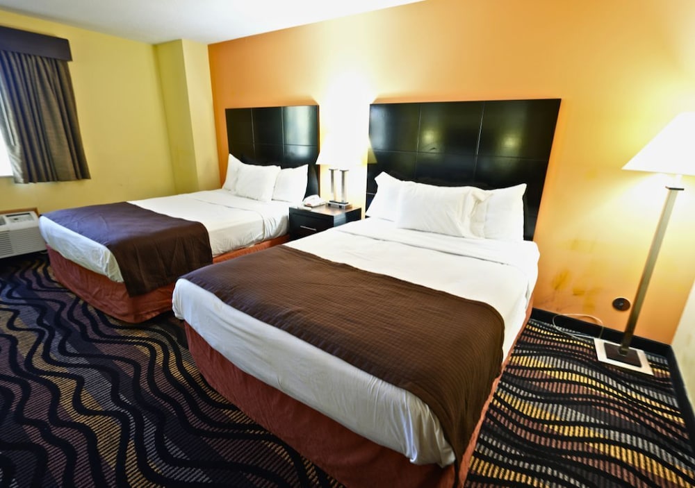 Rock Island Inn & Suites Streator IL - photo 25