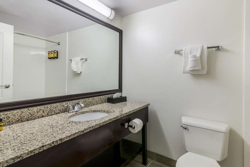Best Western Plus Brunswick Bath - photo 18