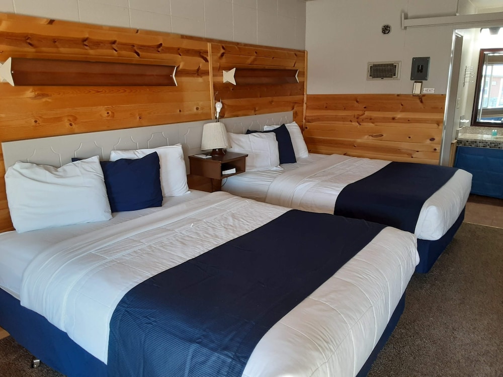 Two Rivers Inn West — hotel in Jamestown