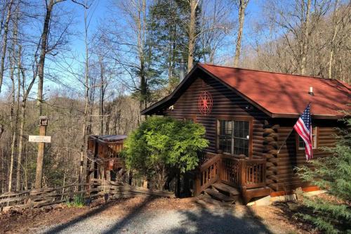 Deer Crossing Mountain Views Hot Tub More in Ellijay, United States