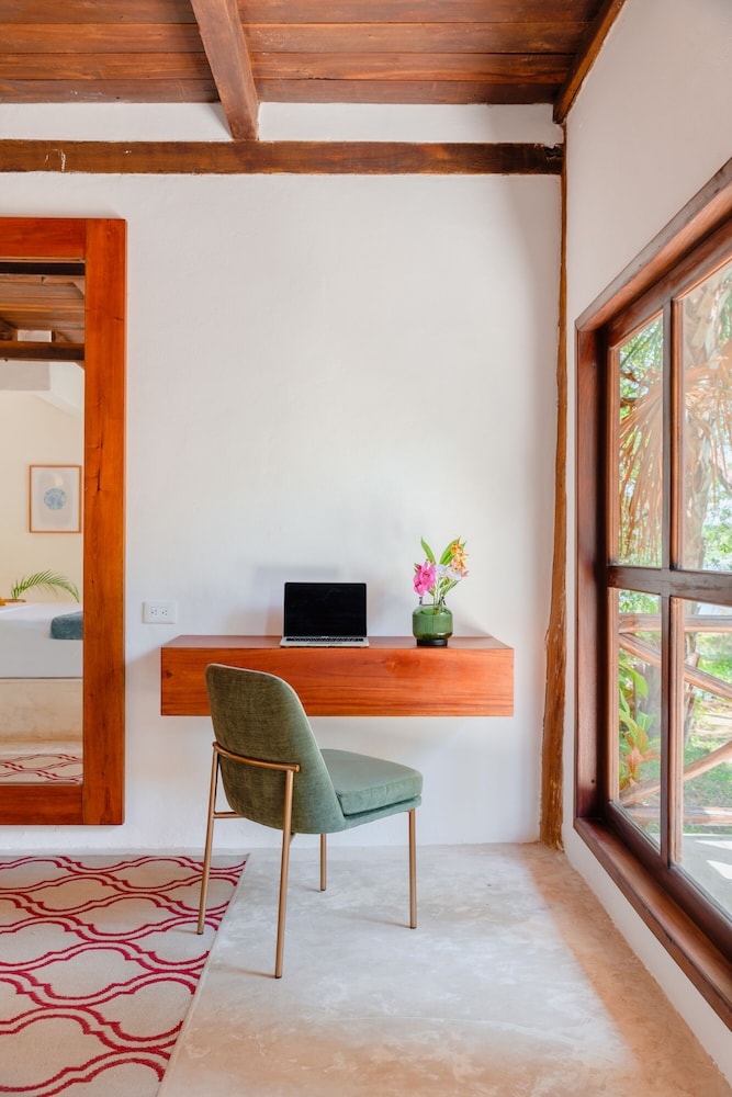 Azulea Bacalar Hotel & Spa Lagoon Front
