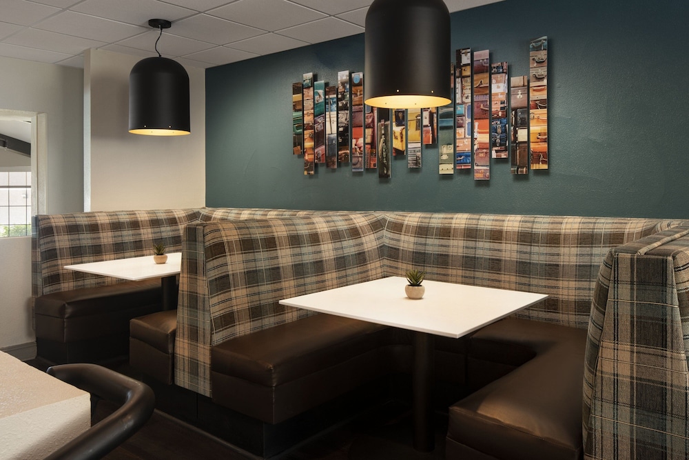 Four Points by Sheraton Tucson Airport - photo 23