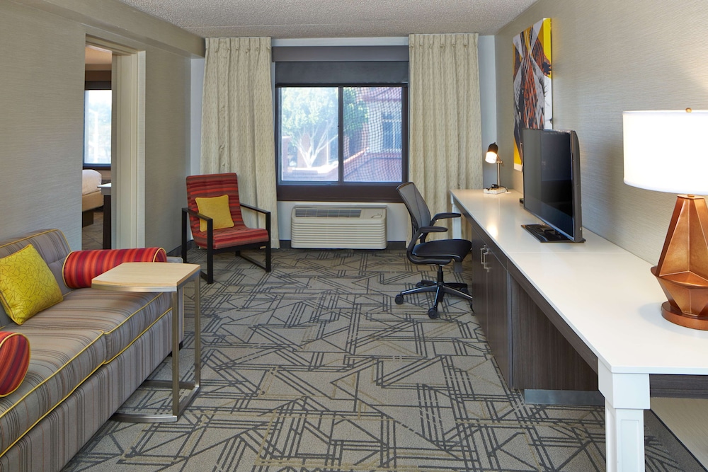 Hilton Garden Inn Scottsdale Old Town - photo 11