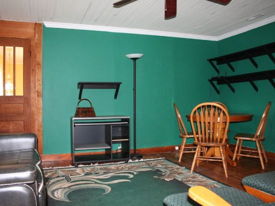 Lamplight Inn - photo 8