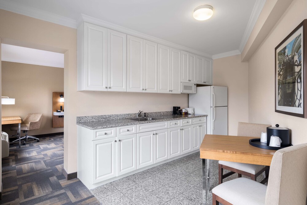 Hampton Inn Charleston North - photo 15