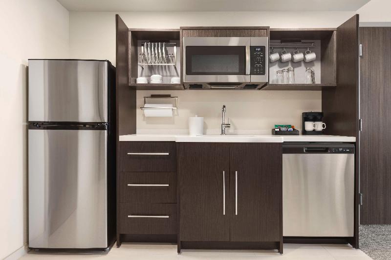 Home2 Suites by Hilton Cheyenne - photo 18