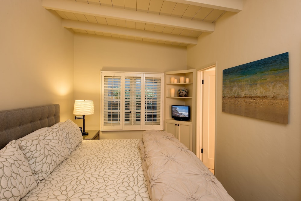 Carmel Country Inn - photo 2