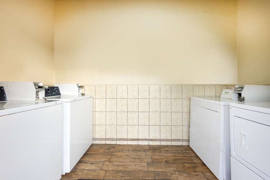 Travelodge by Wyndham Florida City Homestead Everglades - photo 21